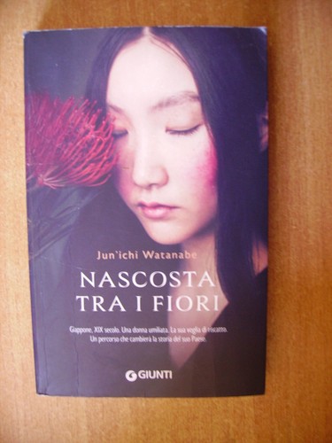Nascosta tra fiori j - nascosta,